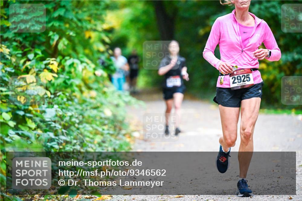 12.10.2025 - Bramfelder Halbmarathon 2025 Dr. Thomas Lammeyer http://msf.ph/oto/9346562 12.10.2025 10:20:42 Laufen 34, 2925 meine-sportfotos.de