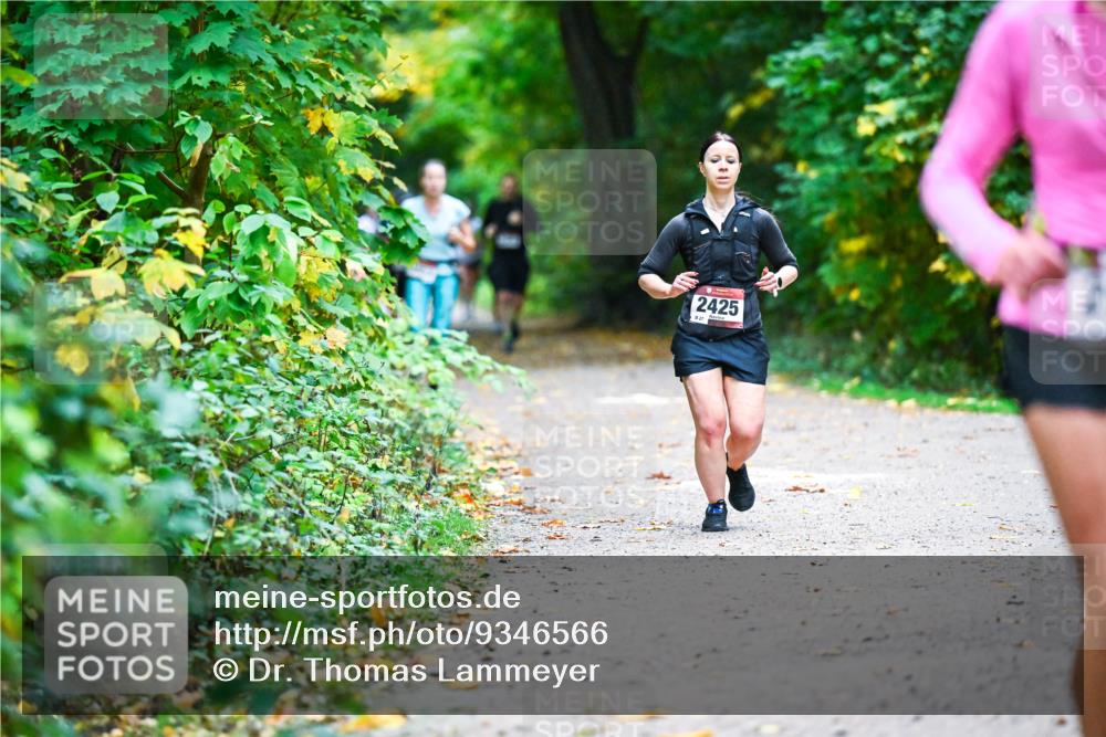 12.10.2025 - Bramfelder Halbmarathon 2025 Dr. Thomas Lammeyer http://msf.ph/oto/9346566 12.10.2025 10:20:43 Laufen 2425, 827 meine-sportfotos.de