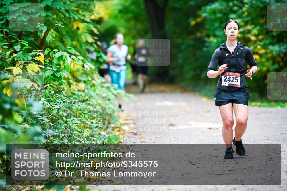 12.10.2025 - Bramfelder Halbmarathon 2025 Dr. Thomas Lammeyer http://msf.ph/oto/9346576 12.10.2025 10:20:45 Laufen 2425, 27 meine-sportfotos.de