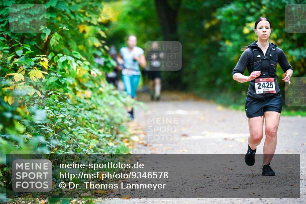 12.10.2025 - Bramfelder Halbmarathon 2025 Dr. Thomas Lammeyer http://msf.ph/oto/9346578 12.10.2025 10:20:45 Laufen 2425, 27 meine-sportfotos.de