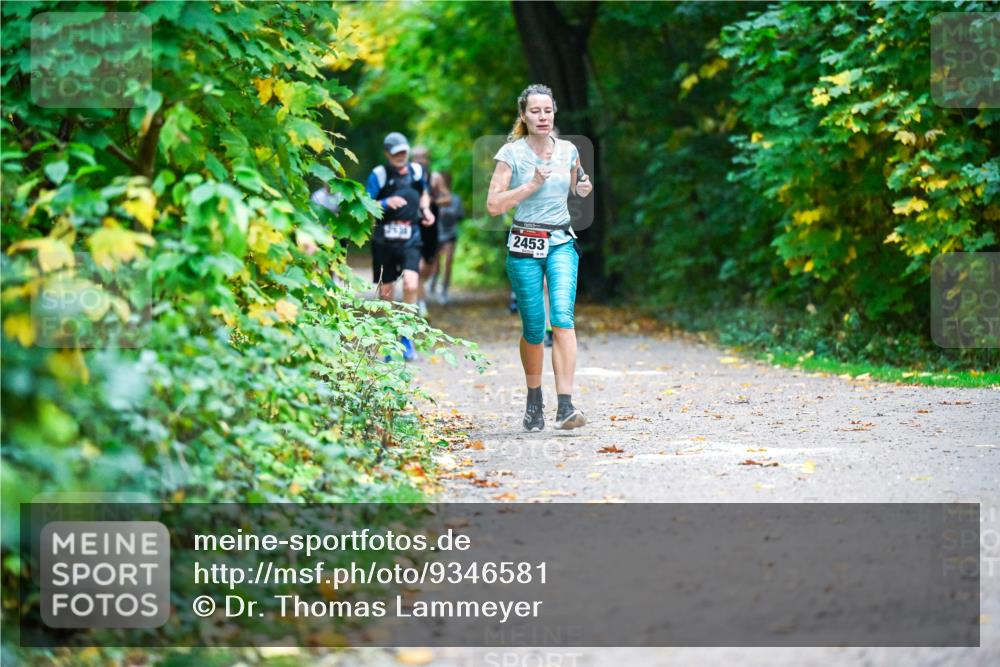 12.10.2025 - Bramfelder Halbmarathon 2025 Dr. Thomas Lammeyer http://msf.ph/oto/9346581 12.10.2025 10:20:47 Laufen 2453 meine-sportfotos.de