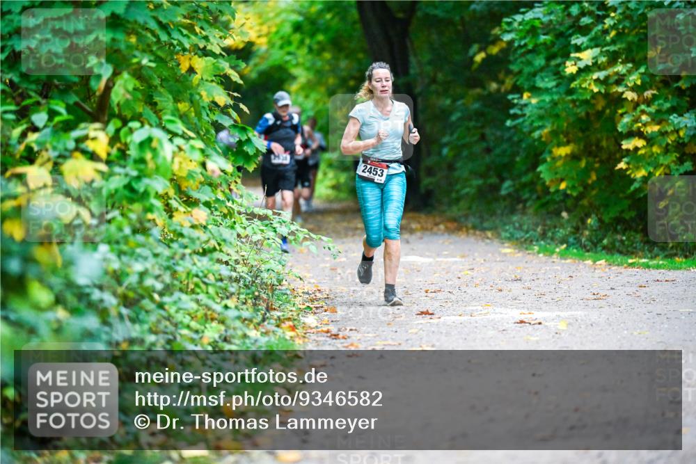 12.10.2025 - Bramfelder Halbmarathon 2025 Dr. Thomas Lammeyer http://msf.ph/oto/9346582 12.10.2025 10:20:47 Laufen 2453 meine-sportfotos.de