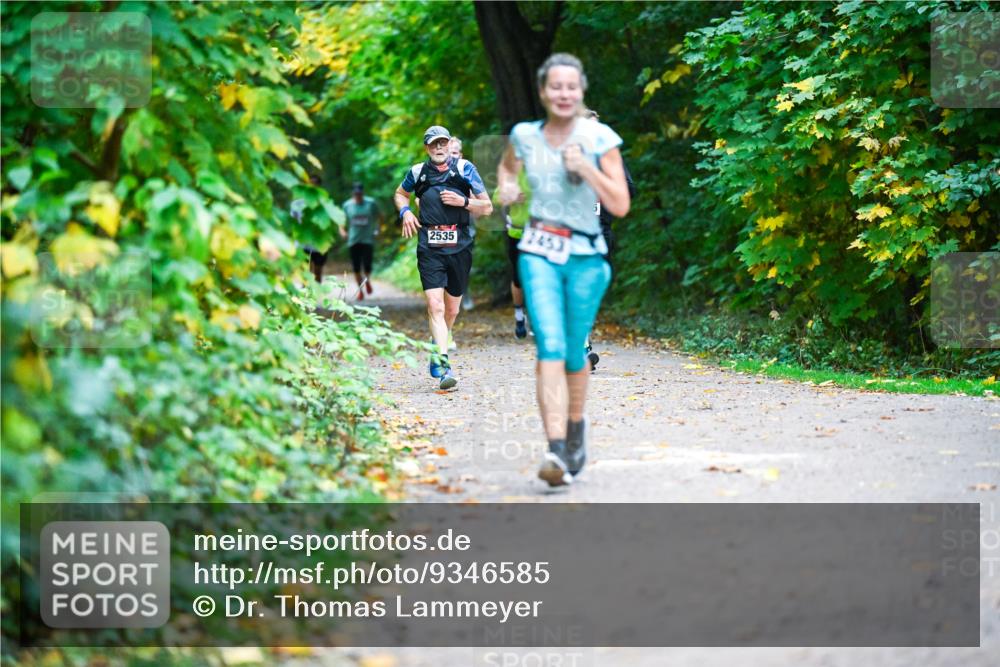 12.10.2025 - Bramfelder Halbmarathon 2025 Dr. Thomas Lammeyer http://msf.ph/oto/9346585 12.10.2025 10:20:49 Laufen 2535, 453 meine-sportfotos.de