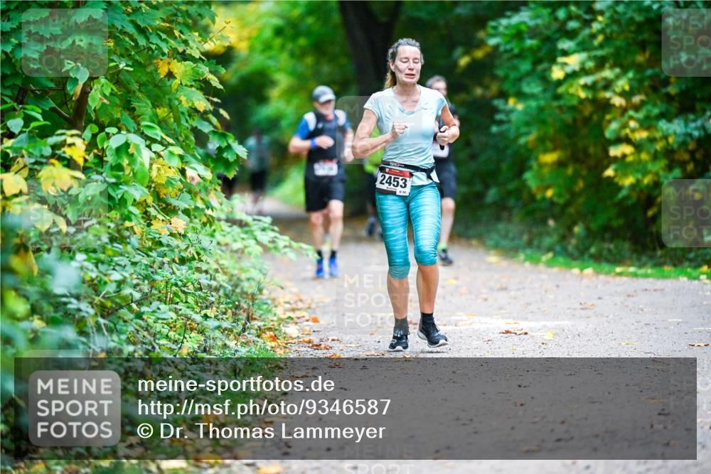 12.10.2025 - Bramfelder Halbmarathon 2025 Dr. Thomas Lammeyer http://msf.ph/oto/9346587 12.10.2025 10:20:49 Laufen 2453, 858 meine-sportfotos.de