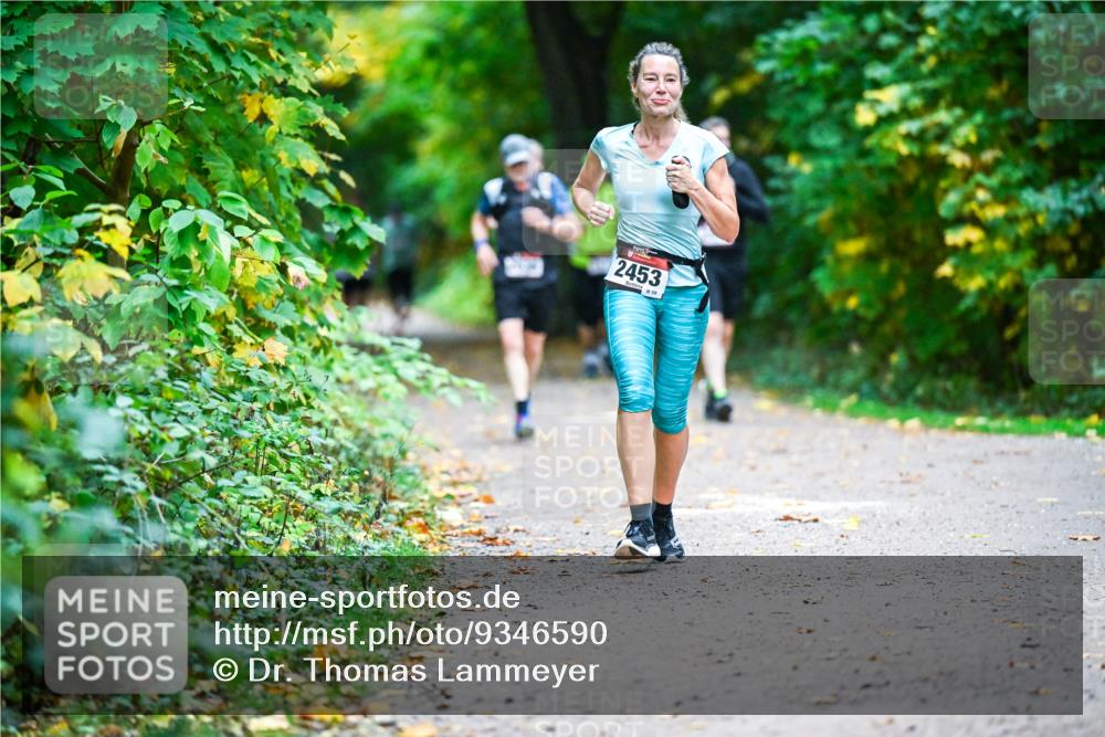 12.10.2025 - Bramfelder Halbmarathon 2025 Dr. Thomas Lammeyer http://msf.ph/oto/9346590 12.10.2025 10:20:49 Laufen 2453, 858 meine-sportfotos.de