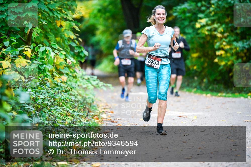 12.10.2025 - Bramfelder Halbmarathon 2025 Dr. Thomas Lammeyer http://msf.ph/oto/9346594 12.10.2025 10:20:50 Laufen 2453, 858 meine-sportfotos.de
