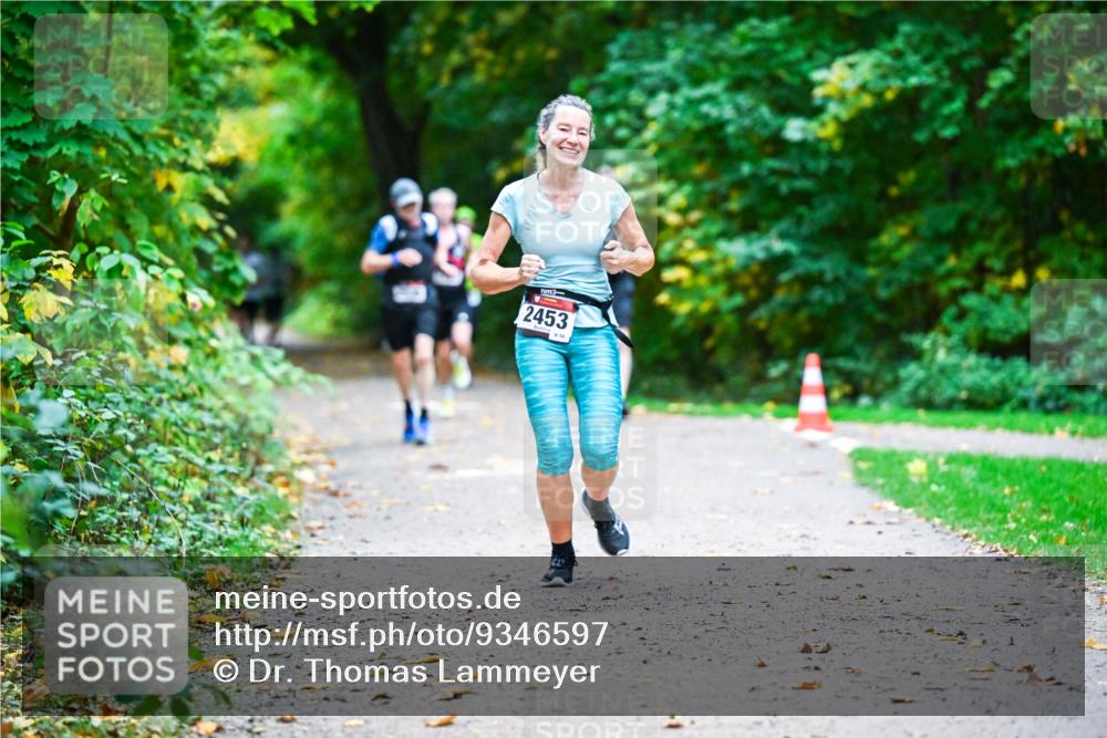 12.10.2025 - Bramfelder Halbmarathon 2025 Dr. Thomas Lammeyer http://msf.ph/oto/9346597 12.10.2025 10:20:51 Laufen 2453, 858 meine-sportfotos.de