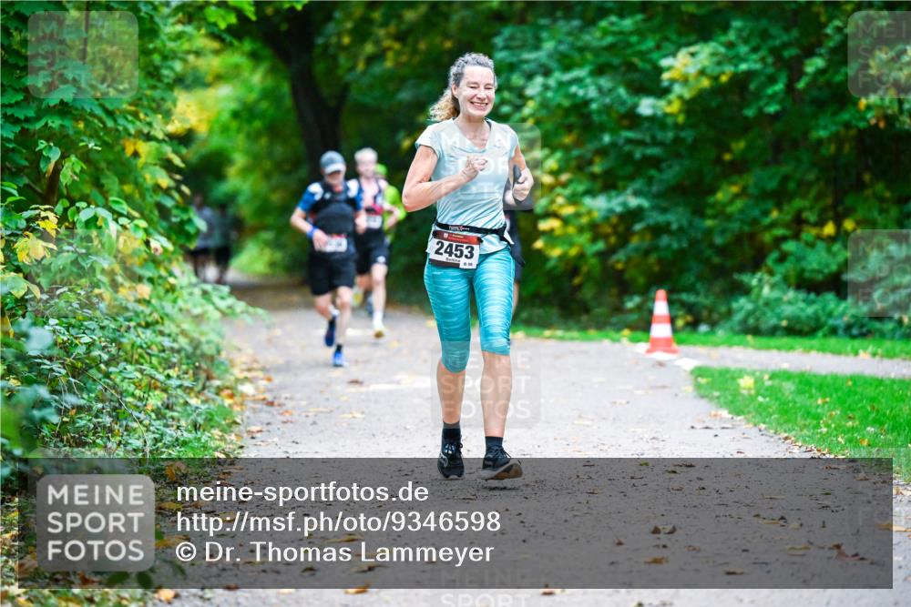 12.10.2025 - Bramfelder Halbmarathon 2025 Dr. Thomas Lammeyer http://msf.ph/oto/9346598 12.10.2025 10:20:51 Laufen 2453 meine-sportfotos.de