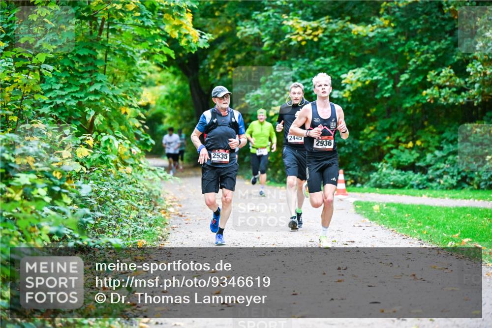 12.10.2025 - Bramfelder Halbmarathon 2025 Dr. Thomas Lammeyer http://msf.ph/oto/9346619 12.10.2025 10:20:55 Laufen 2535, 2445, 2936 meine-sportfotos.de