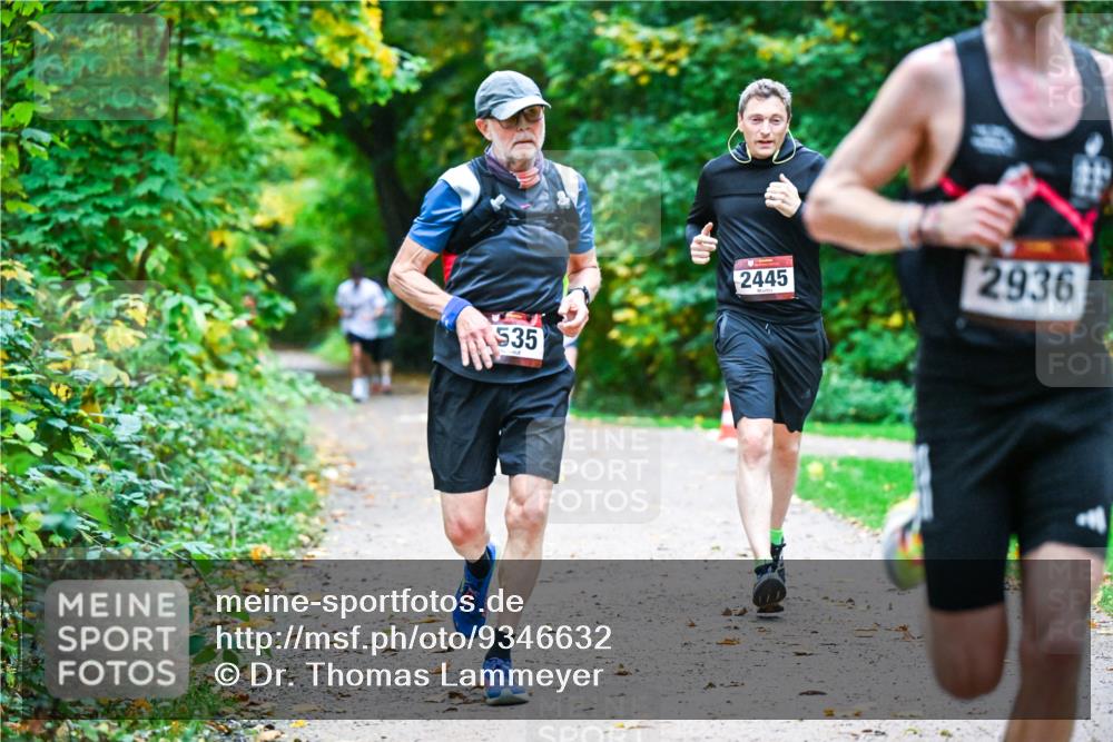 12.10.2025 - Bramfelder Halbmarathon 2025 Dr. Thomas Lammeyer http://msf.ph/oto/9346632 12.10.2025 10:20:58 Laufen 535, 2445, 2936 meine-sportfotos.de