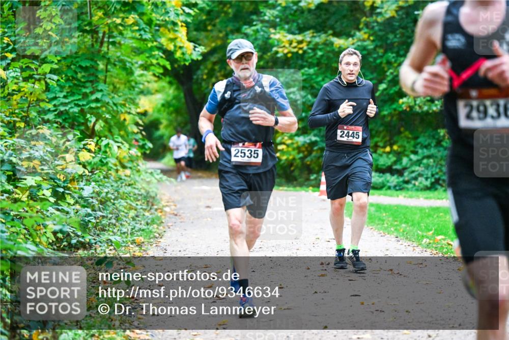 12.10.2025 - Bramfelder Halbmarathon 2025 Dr. Thomas Lammeyer http://msf.ph/oto/9346634 12.10.2025 10:20:58 Laufen 2535, 2445, 2936 meine-sportfotos.de