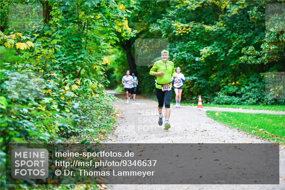 12.10.2025 - Bramfelder Halbmarathon 2025 Dr. Thomas Lammeyer http://msf.ph/oto/9346637 12.10.2025 10:21:00 Laufen 2433, 2657 meine-sportfotos.de