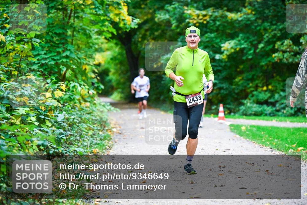 12.10.2025 - Bramfelder Halbmarathon 2025 Dr. Thomas Lammeyer http://msf.ph/oto/9346649 12.10.2025 10:21:01 Laufen 2433, 28 meine-sportfotos.de