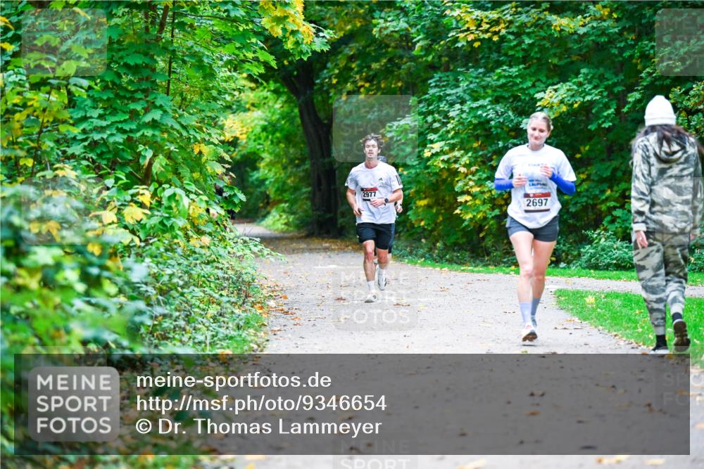 12.10.2025 - Bramfelder Halbmarathon 2025 Dr. Thomas Lammeyer http://msf.ph/oto/9346654 12.10.2025 10:21:04 Laufen 2977, 2697 meine-sportfotos.de