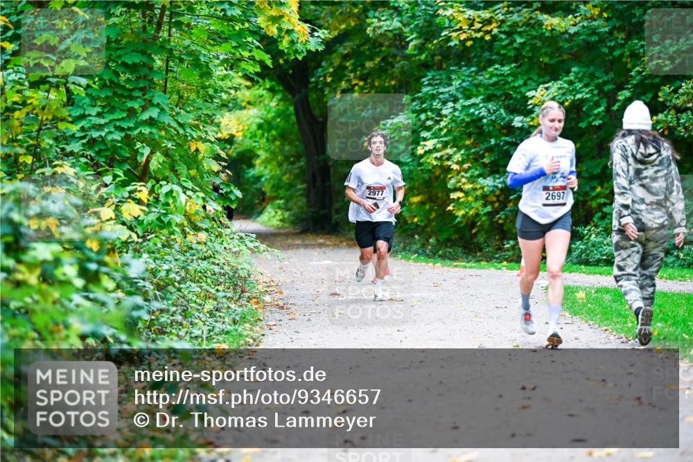 12.10.2025 - Bramfelder Halbmarathon 2025 Dr. Thomas Lammeyer http://msf.ph/oto/9346657 12.10.2025 10:21:05 Laufen 2697, 2977 meine-sportfotos.de