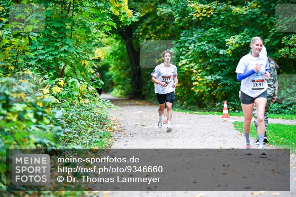 12.10.2025 - Bramfelder Halbmarathon 2025 Dr. Thomas Lammeyer http://msf.ph/oto/9346660 12.10.2025 10:21:05 Laufen 2977, 2697 meine-sportfotos.de