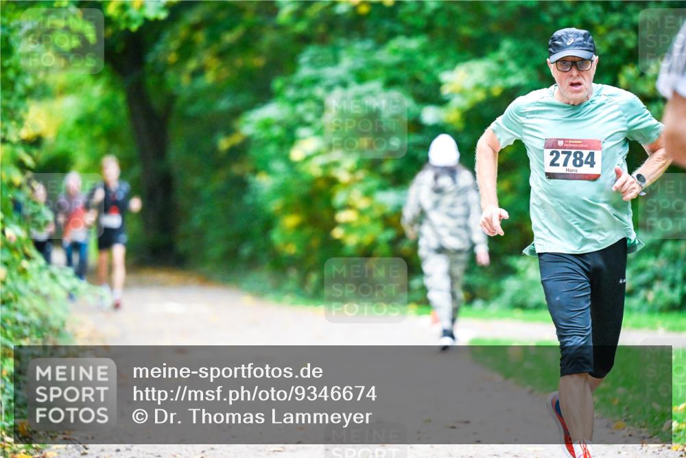 12.10.2025 - Bramfelder Halbmarathon 2025 Dr. Thomas Lammeyer http://msf.ph/oto/9346674 12.10.2025 10:21:10 Laufen 34, 2784 meine-sportfotos.de