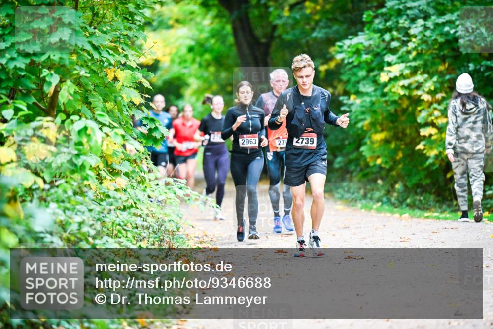 12.10.2025 - Bramfelder Halbmarathon 2025 Dr. Thomas Lammeyer http://msf.ph/oto/9346688 12.10.2025 10:21:15 Laufen 2963, 27, 2739 meine-sportfotos.de