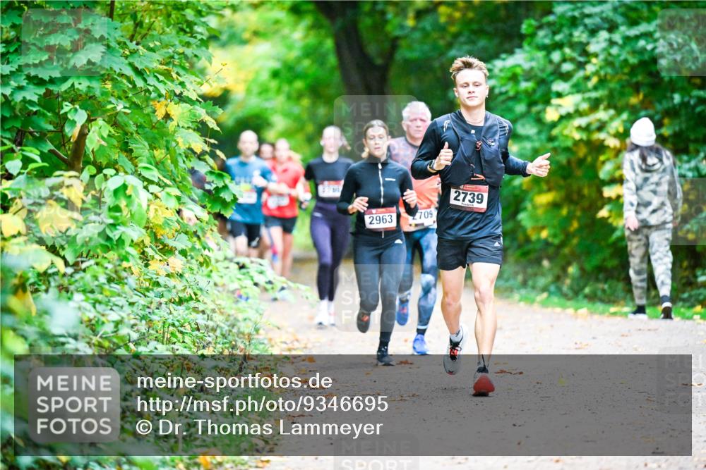 12.10.2025 - Bramfelder Halbmarathon 2025 Dr. Thomas Lammeyer http://msf.ph/oto/9346695 12.10.2025 10:21:16 Laufen 2963, 709, 2739 meine-sportfotos.de