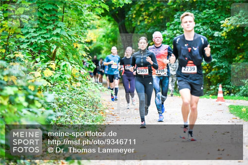 12.10.2025 - Bramfelder Halbmarathon 2025 Dr. Thomas Lammeyer http://msf.ph/oto/9346711 12.10.2025 10:21:18 Laufen 2686, 279, 2963, 2709, 2739 meine-sportfotos.de
