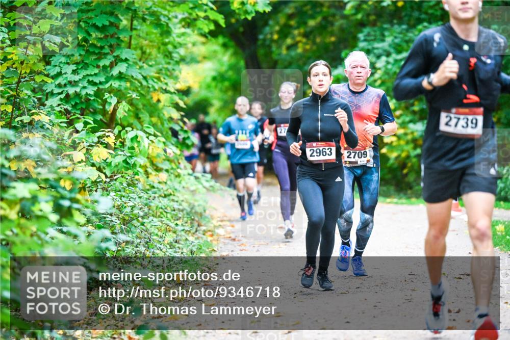 12.10.2025 - Bramfelder Halbmarathon 2025 Dr. Thomas Lammeyer http://msf.ph/oto/9346718 12.10.2025 10:21:19 Laufen 27, 2963, 2709, 14, 2739 meine-sportfotos.de