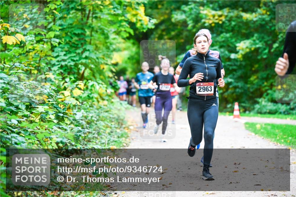 12.10.2025 - Bramfelder Halbmarathon 2025 Dr. Thomas Lammeyer http://msf.ph/oto/9346724 12.10.2025 10:21:21 Laufen 2791, 2963 meine-sportfotos.de
