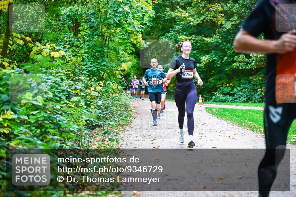 12.10.2025 - Bramfelder Halbmarathon 2025 Dr. Thomas Lammeyer http://msf.ph/oto/9346729 12.10.2025 10:21:23 Laufen 2795, 2025, 2686 meine-sportfotos.de