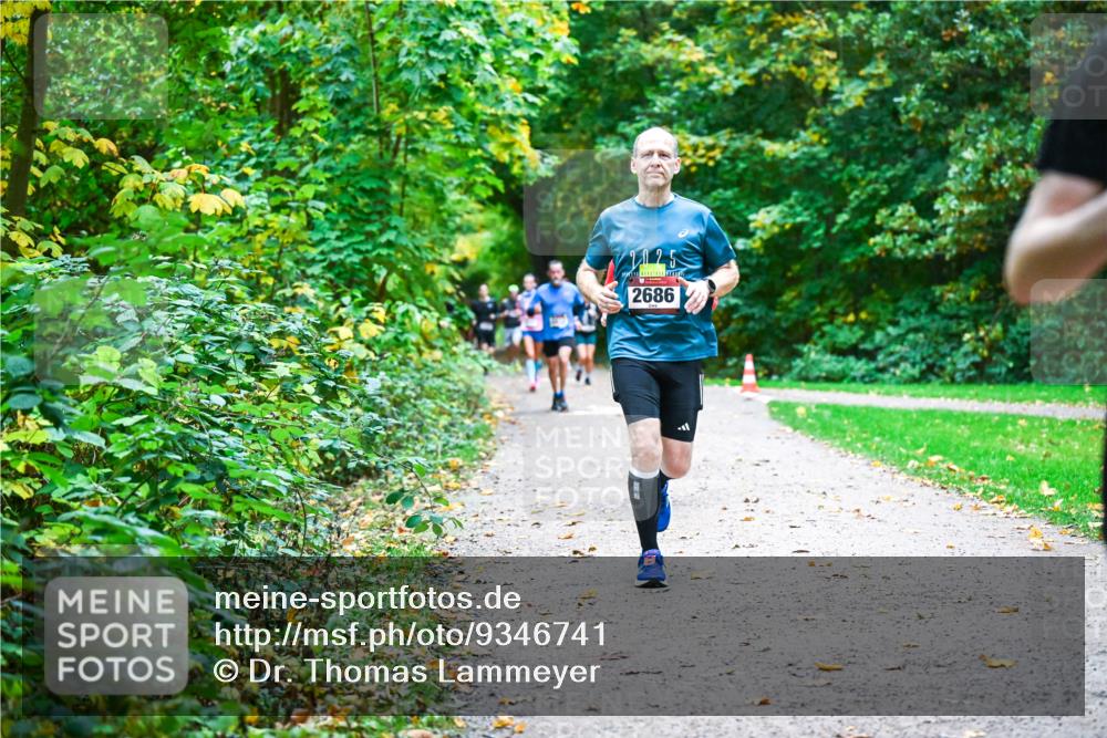 12.10.2025 - Bramfelder Halbmarathon 2025 Dr. Thomas Lammeyer http://msf.ph/oto/9346741 12.10.2025 10:21:26 Laufen 20, 2, 5, 2686 meine-sportfotos.de