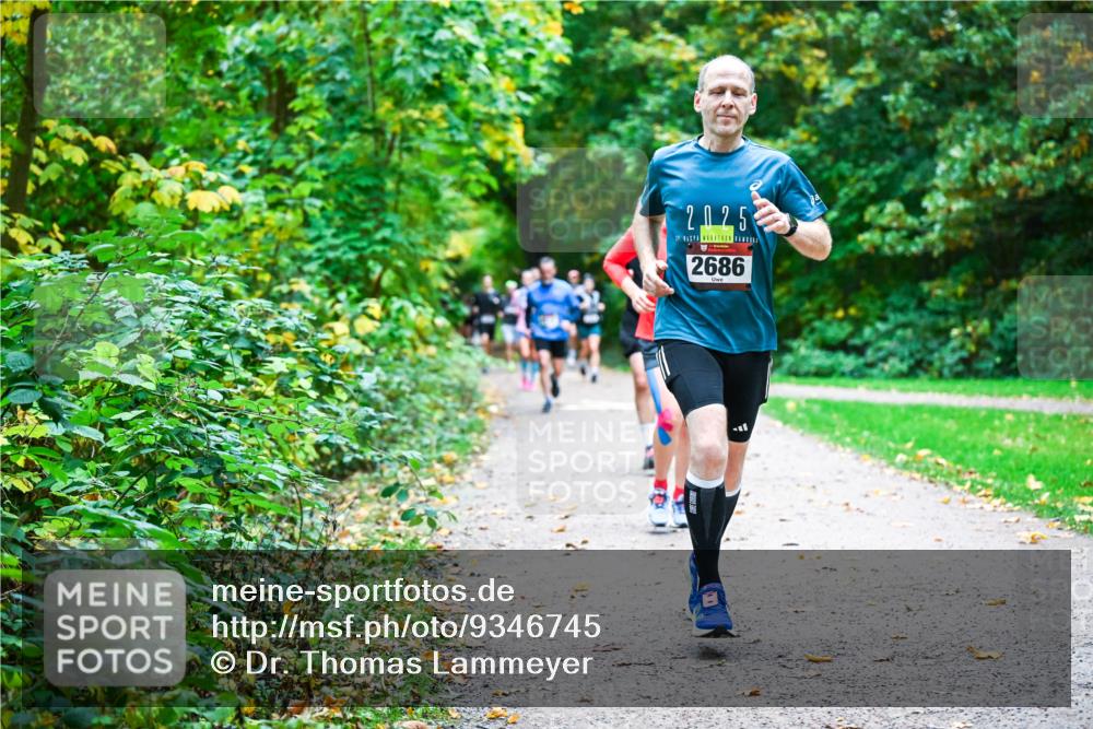 12.10.2025 - Bramfelder Halbmarathon 2025 Dr. Thomas Lammeyer http://msf.ph/oto/9346745 12.10.2025 10:21:26 Laufen 2025, 2686 meine-sportfotos.de