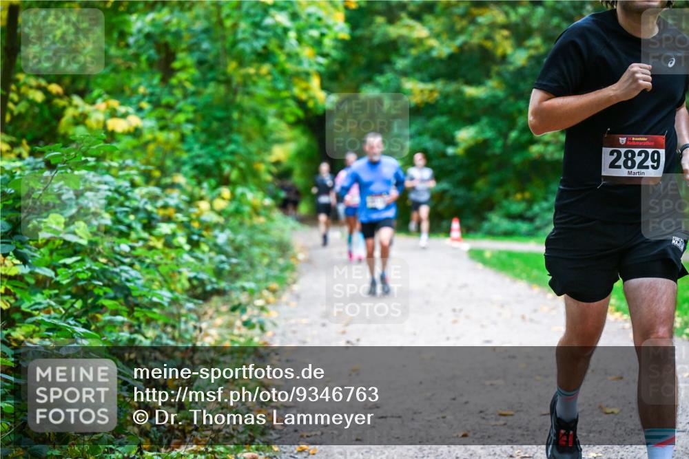 12.10.2025 - Bramfelder Halbmarathon 2025 Dr. Thomas Lammeyer http://msf.ph/oto/9346763 12.10.2025 10:21:29 Laufen 34, 2829 meine-sportfotos.de
