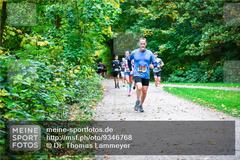 12.10.2025 - Bramfelder Halbmarathon 2025 Dr. Thomas Lammeyer http://msf.ph/oto/9346768 12.10.2025 10:21:30 Laufen 258, 2812 meine-sportfotos.de