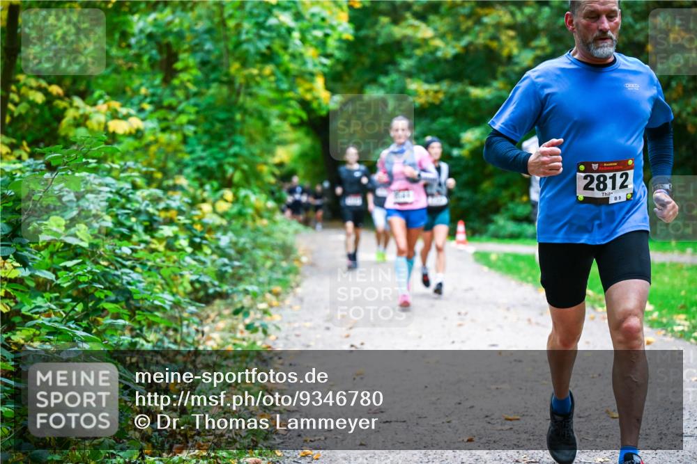 12.10.2025 - Bramfelder Halbmarathon 2025 Dr. Thomas Lammeyer http://msf.ph/oto/9346780 12.10.2025 10:21:32 Laufen 2812, 9 meine-sportfotos.de