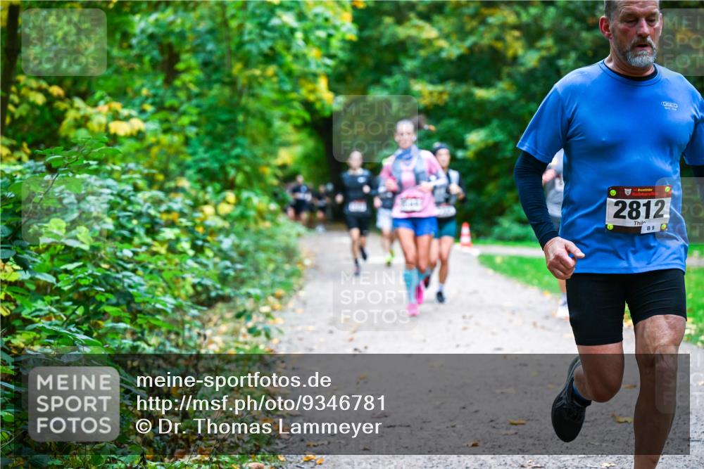 12.10.2025 - Bramfelder Halbmarathon 2025 Dr. Thomas Lammeyer http://msf.ph/oto/9346781 12.10.2025 10:21:32 Laufen 2812, 9 meine-sportfotos.de