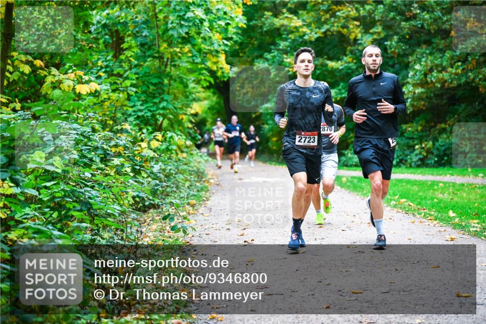 12.10.2025 - Bramfelder Halbmarathon 2025 Dr. Thomas Lammeyer http://msf.ph/oto/9346800 12.10.2025 10:21:36 Laufen 870, 2723 meine-sportfotos.de