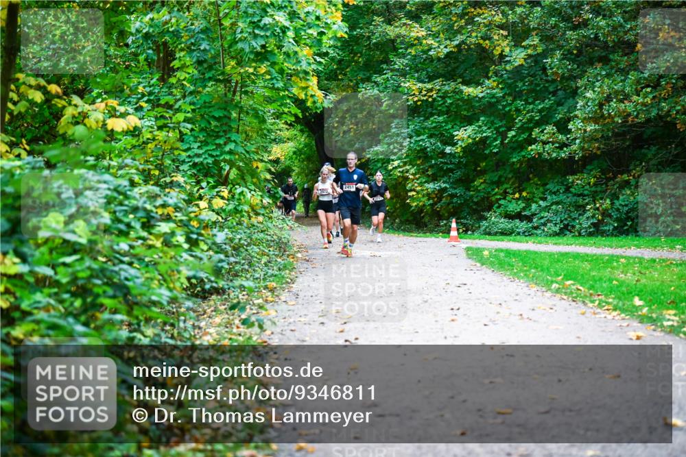 12.10.2025 - Bramfelder Halbmarathon 2025 Dr. Thomas Lammeyer http://msf.ph/oto/9346811 12.10.2025 10:21:38 Laufen 2972, 2451 meine-sportfotos.de