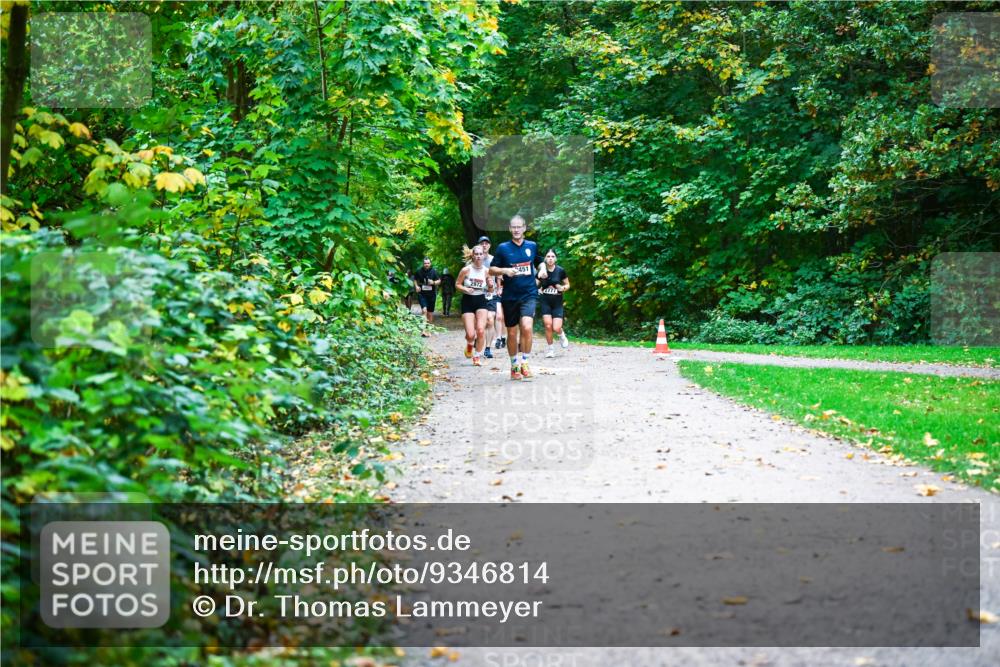 12.10.2025 - Bramfelder Halbmarathon 2025 Dr. Thomas Lammeyer http://msf.ph/oto/9346814 12.10.2025 10:21:39 Laufen 2972, 451 meine-sportfotos.de