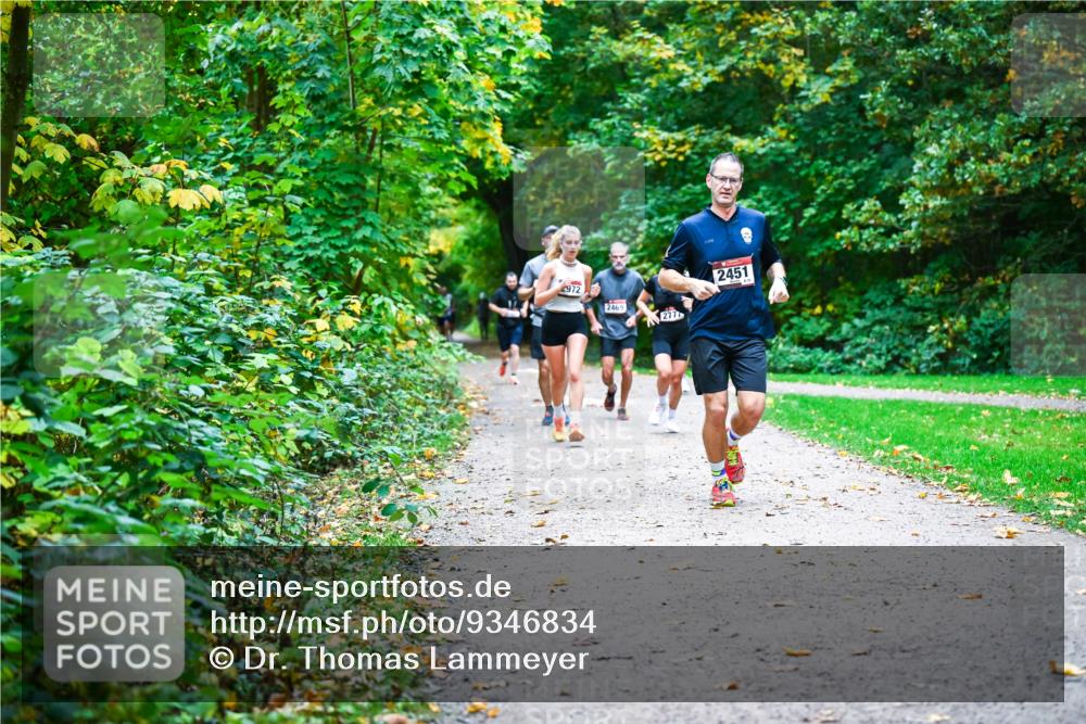 12.10.2025 - Bramfelder Halbmarathon 2025 Dr. Thomas Lammeyer http://msf.ph/oto/9346834 12.10.2025 10:21:42 Laufen 2972, 2469, 2771, 2451 meine-sportfotos.de