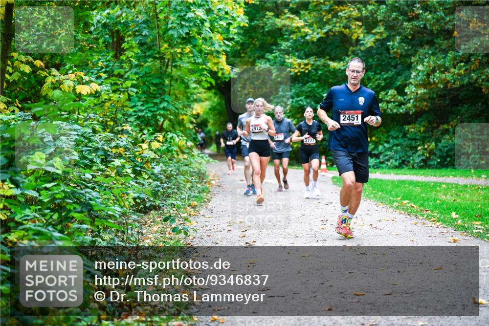 12.10.2025 - Bramfelder Halbmarathon 2025 Dr. Thomas Lammeyer http://msf.ph/oto/9346837 12.10.2025 10:21:42 Laufen 2972, 2469, 2777, 2451 meine-sportfotos.de