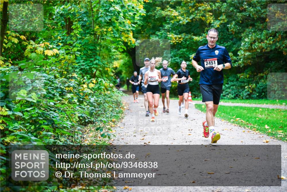 12.10.2025 - Bramfelder Halbmarathon 2025 Dr. Thomas Lammeyer http://msf.ph/oto/9346838 12.10.2025 10:21:43 Laufen 2972, 15729, 277, 2451 meine-sportfotos.de