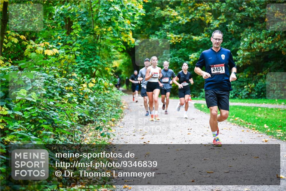 12.10.2025 - Bramfelder Halbmarathon 2025 Dr. Thomas Lammeyer http://msf.ph/oto/9346839 12.10.2025 10:21:43 Laufen 2972, 2465, 520, 2451 meine-sportfotos.de
