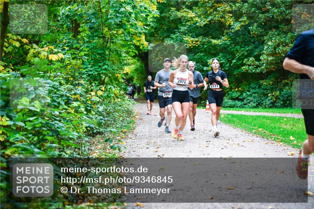 12.10.2025 - Bramfelder Halbmarathon 2025 Dr. Thomas Lammeyer http://msf.ph/oto/9346845 12.10.2025 10:21:44 Laufen 2657, 2950, 2972, 2777 meine-sportfotos.de