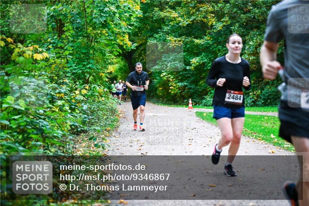 12.10.2025 - Bramfelder Halbmarathon 2025 Dr. Thomas Lammeyer http://msf.ph/oto/9346867 12.10.2025 10:21:48 Laufen 2484 meine-sportfotos.de