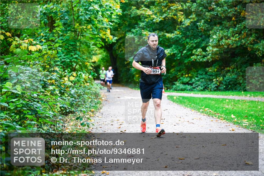 12.10.2025 - Bramfelder Halbmarathon 2025 Dr. Thomas Lammeyer http://msf.ph/oto/9346881 12.10.2025 10:21:50 Laufen  meine-sportfotos.de