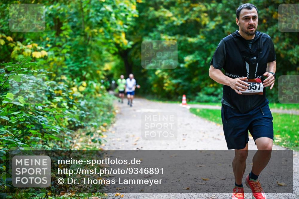 12.10.2025 - Bramfelder Halbmarathon 2025 Dr. Thomas Lammeyer http://msf.ph/oto/9346891 12.10.2025 10:21:51 Laufen 657 meine-sportfotos.de