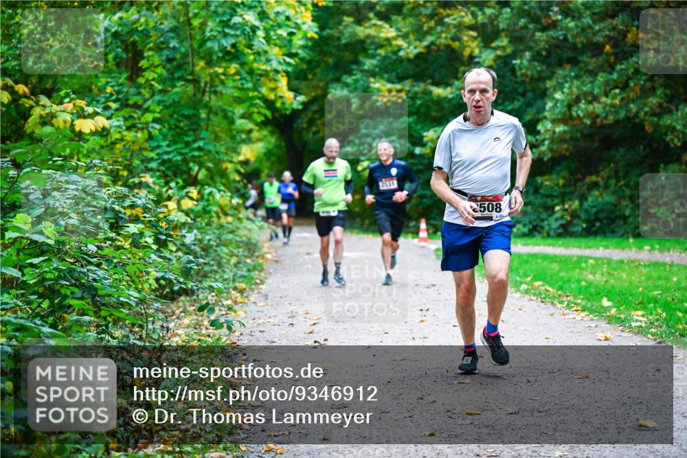 12.10.2025 - Bramfelder Halbmarathon 2025 Dr. Thomas Lammeyer http://msf.ph/oto/9346912 12.10.2025 10:21:58 Laufen 1931, 2508, 10 meine-sportfotos.de