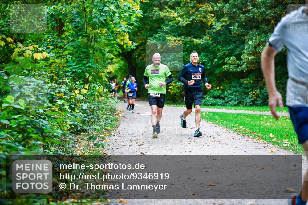 12.10.2025 - Bramfelder Halbmarathon 2025 Dr. Thomas Lammeyer http://msf.ph/oto/9346919 12.10.2025 10:21:59 Laufen 7, 2531 meine-sportfotos.de