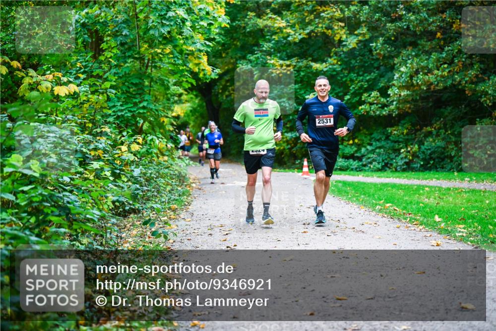 12.10.2025 - Bramfelder Halbmarathon 2025 Dr. Thomas Lammeyer http://msf.ph/oto/9346921 12.10.2025 10:21:59 Laufen 767, 2531 meine-sportfotos.de