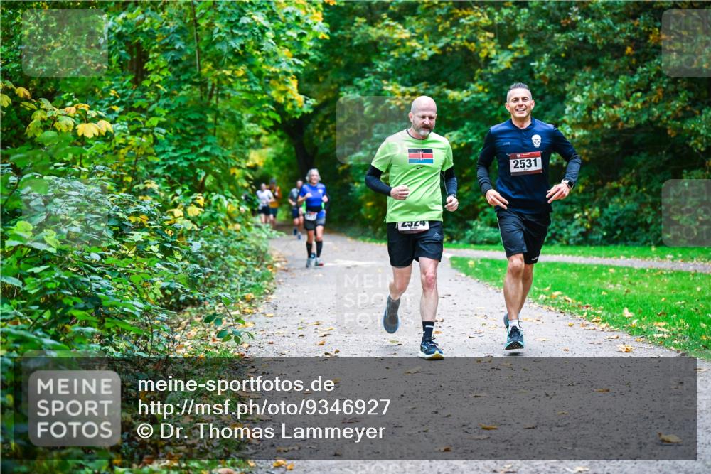 12.10.2025 - Bramfelder Halbmarathon 2025 Dr. Thomas Lammeyer http://msf.ph/oto/9346927 12.10.2025 10:22:00 Laufen 2531, 7, 7 meine-sportfotos.de