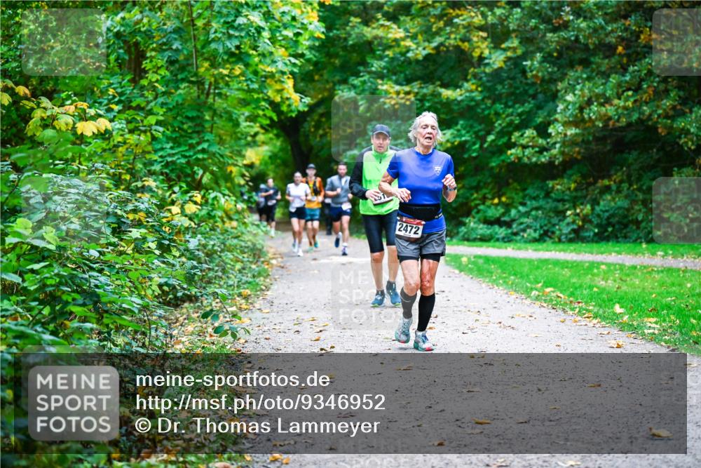 12.10.2025 - Bramfelder Halbmarathon 2025 Dr. Thomas Lammeyer http://msf.ph/oto/9346952 12.10.2025 10:22:05 Laufen 2472 meine-sportfotos.de