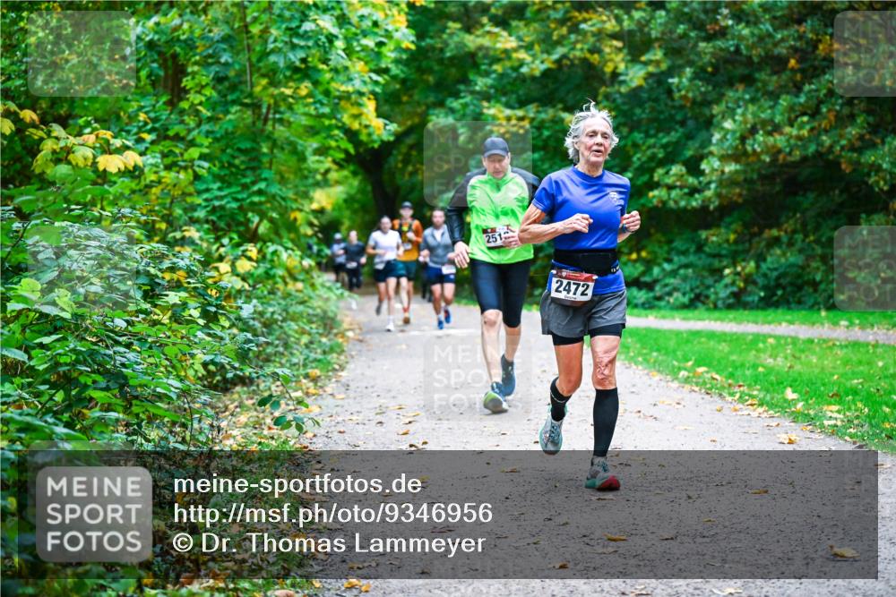 12.10.2025 - Bramfelder Halbmarathon 2025 Dr. Thomas Lammeyer http://msf.ph/oto/9346956 12.10.2025 10:22:05 Laufen 251, 2472 meine-sportfotos.de